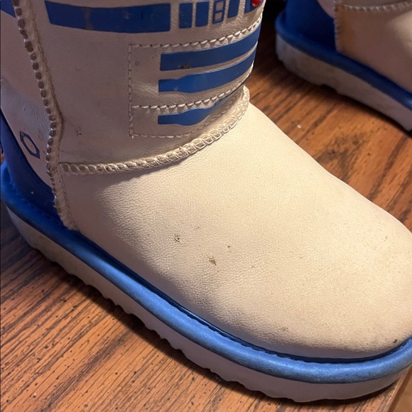 Kids used uggs - Picture 2 of 4